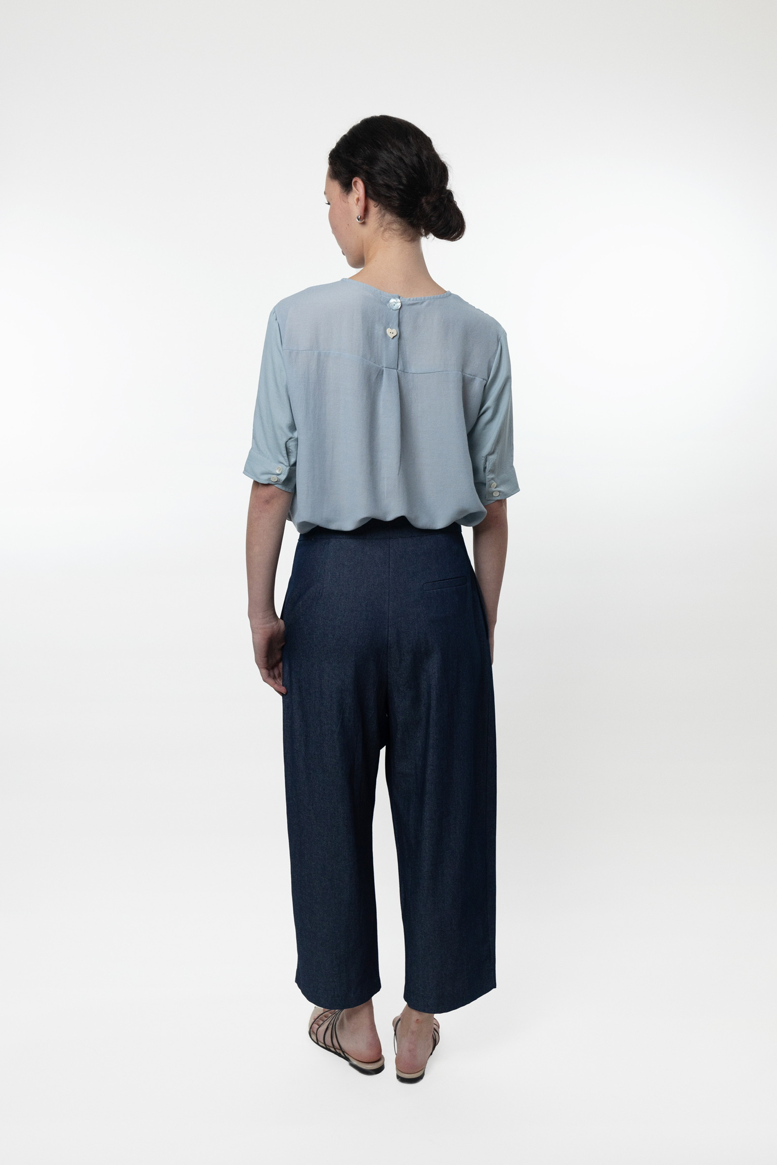 AL02/ BANDED PINTUCK CARROT PANTS