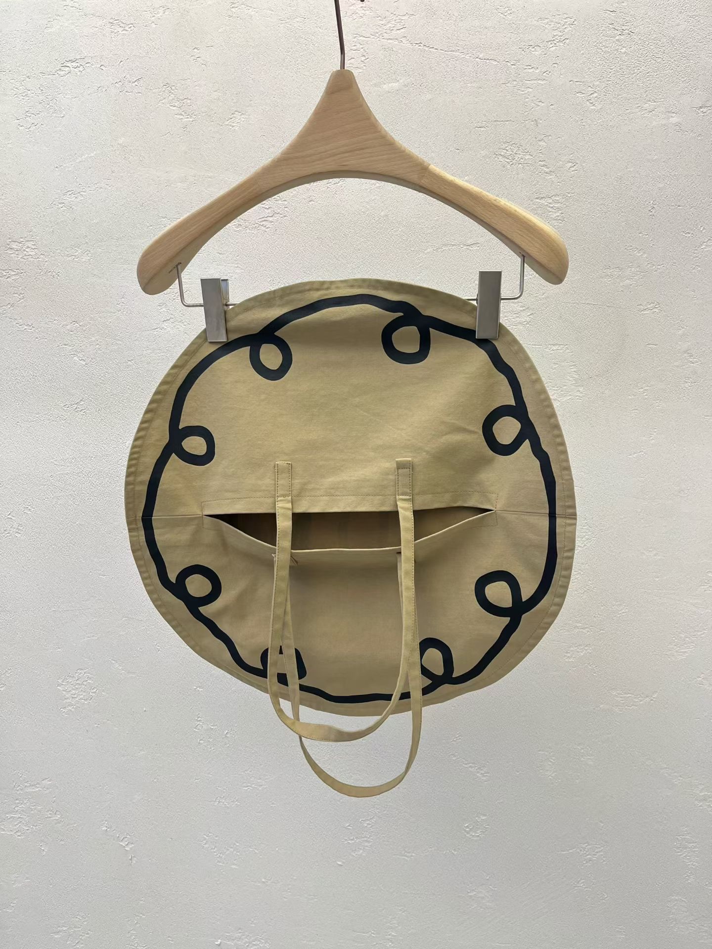 DA22 / "KEEP GOING" FORTUNE COOKIE SHAPED BAG