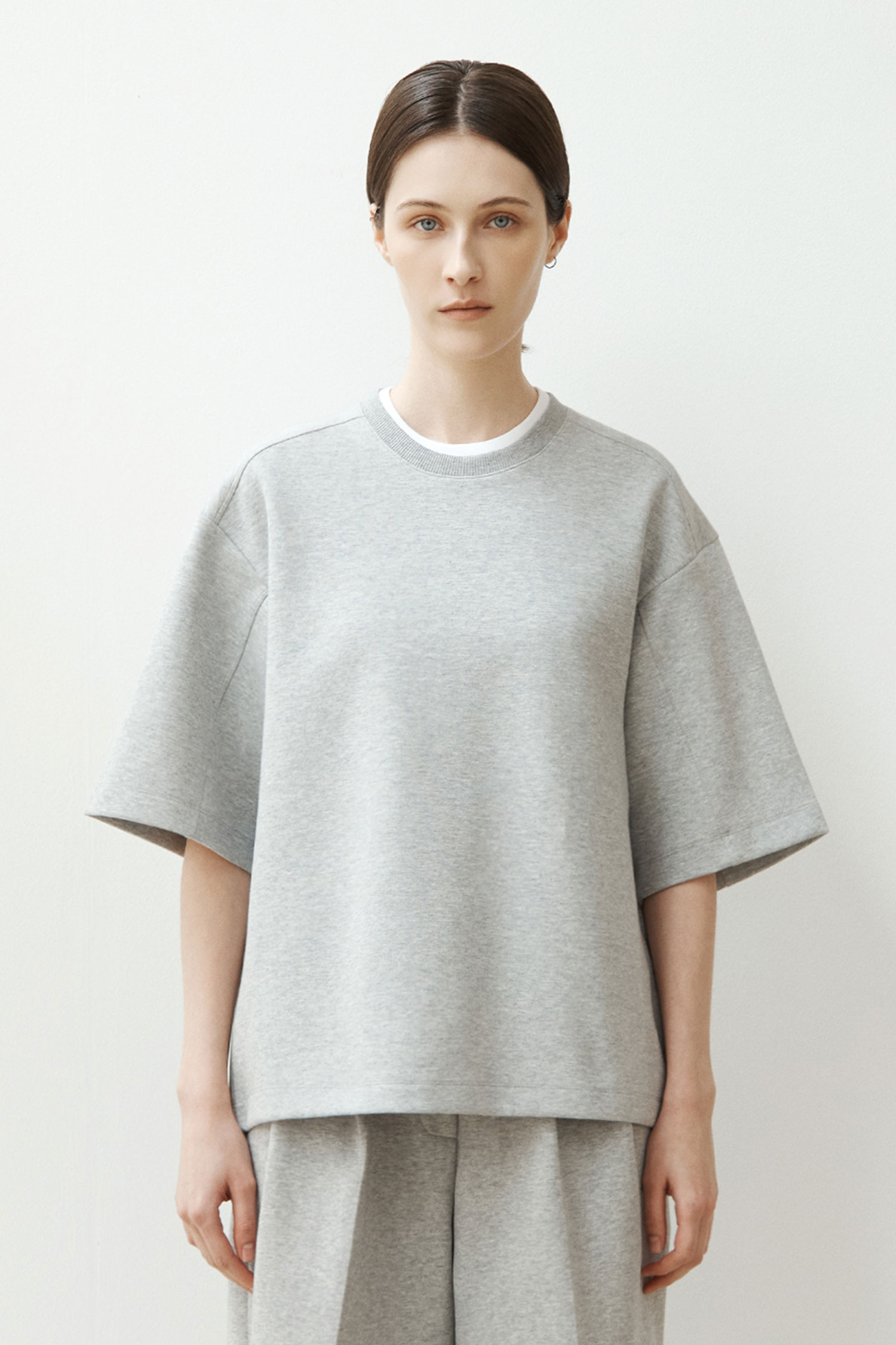 WW20 / BACK SHIRRED CUSHION ROUND SHORT SLEEVES