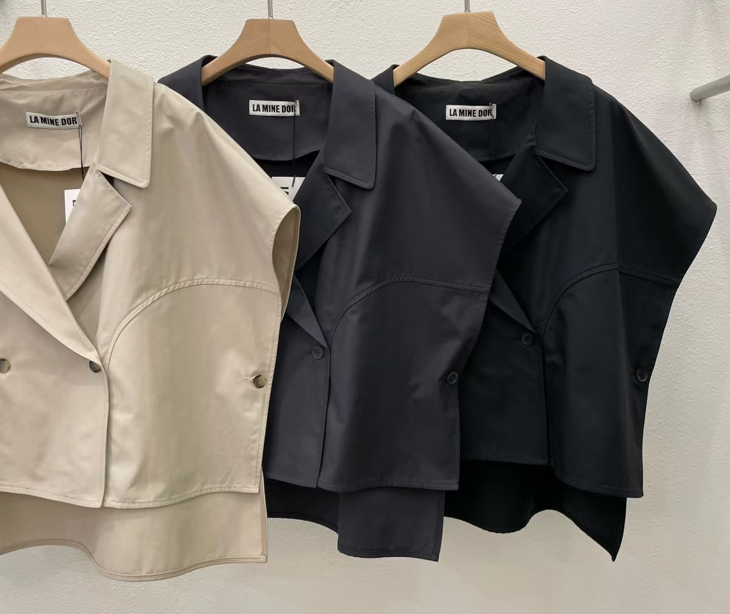 LE19 / IRREGULAR HEM DOUBLE BREASTED VEST