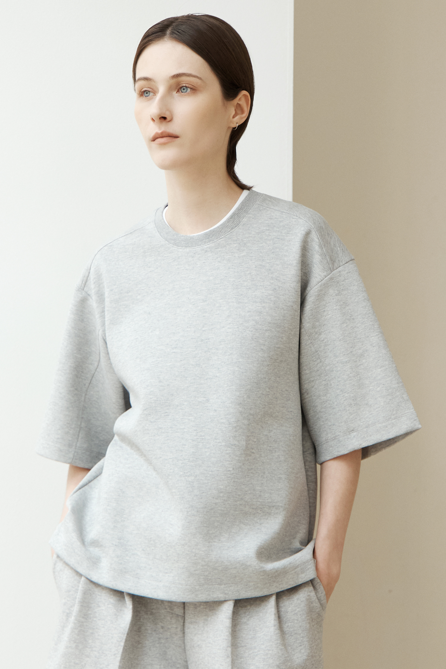WW20 / BACK SHIRRED CUSHION ROUND SHORT SLEEVES
