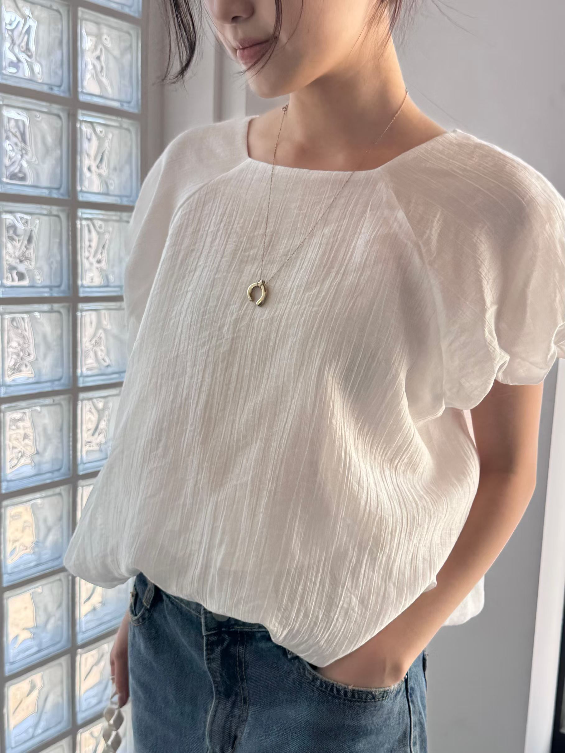 ELARA BUBBLE CAP SLEEVES TOP