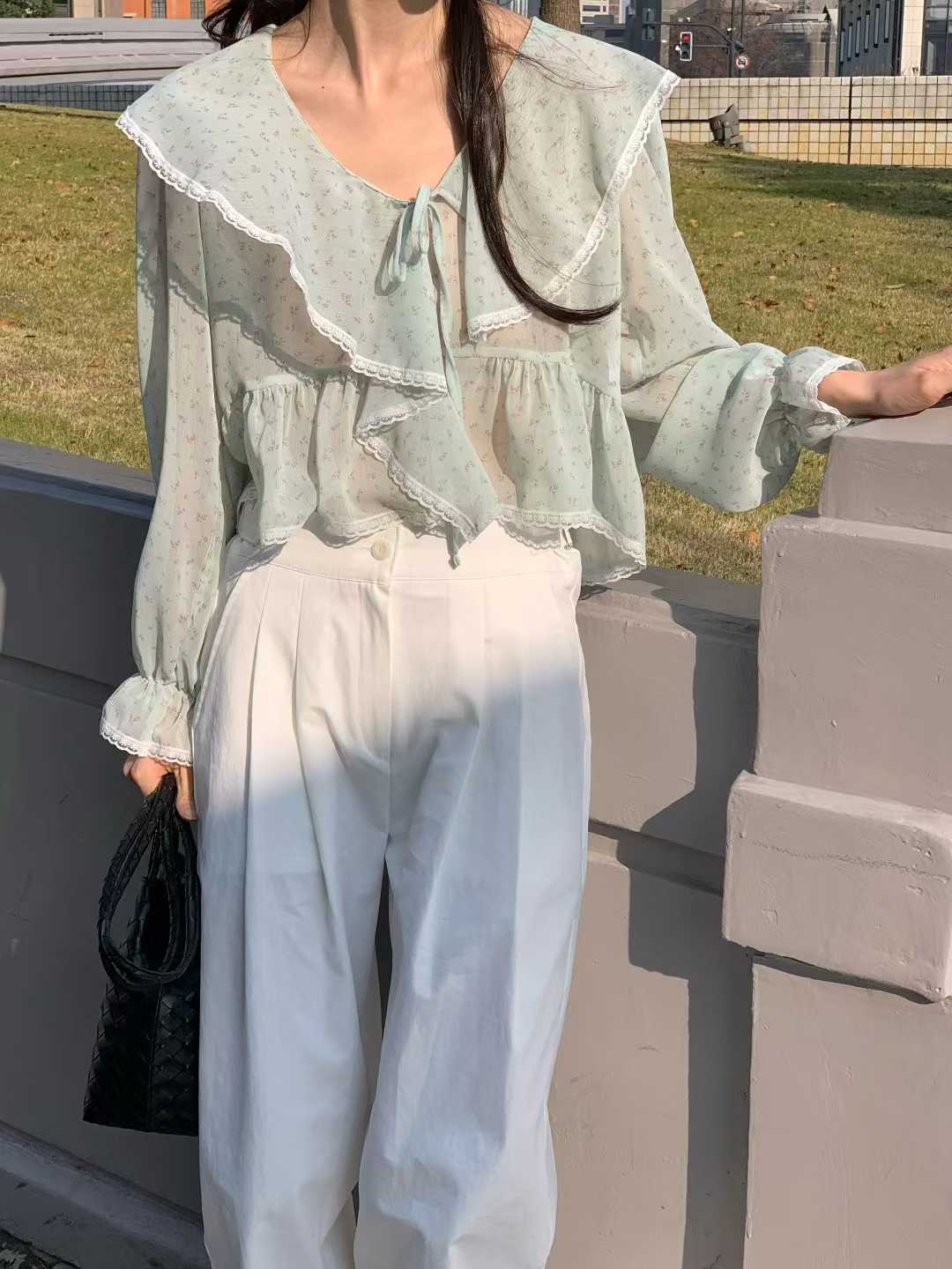 EMMA OVERLAP COLLAR ROMANTIC BLOUSE