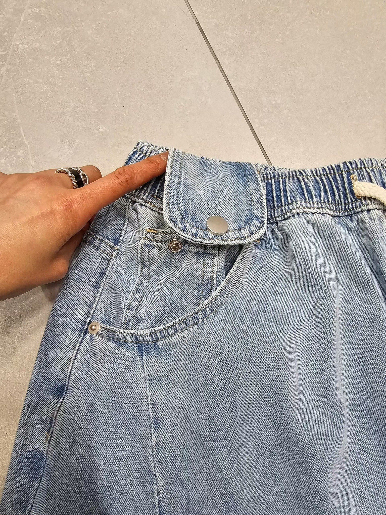 YY14 / MINI BUTTON POCKET WIDE-LEG CROP PANTS