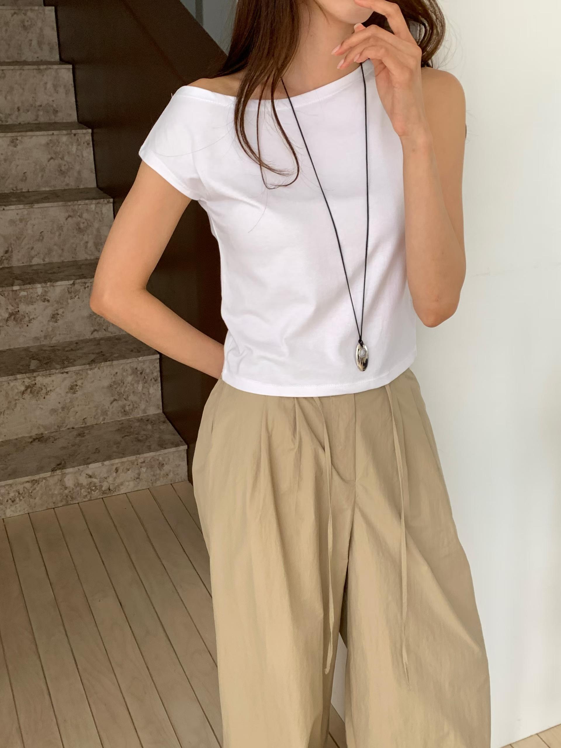 FAITH OFF SHOULDER CROP TEE