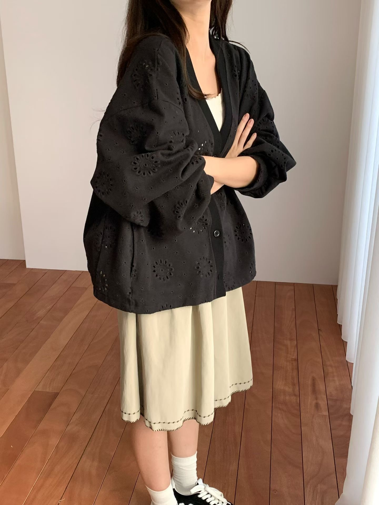 VP27/ OVERSIZED EYELET EMBROIDERY OUTER