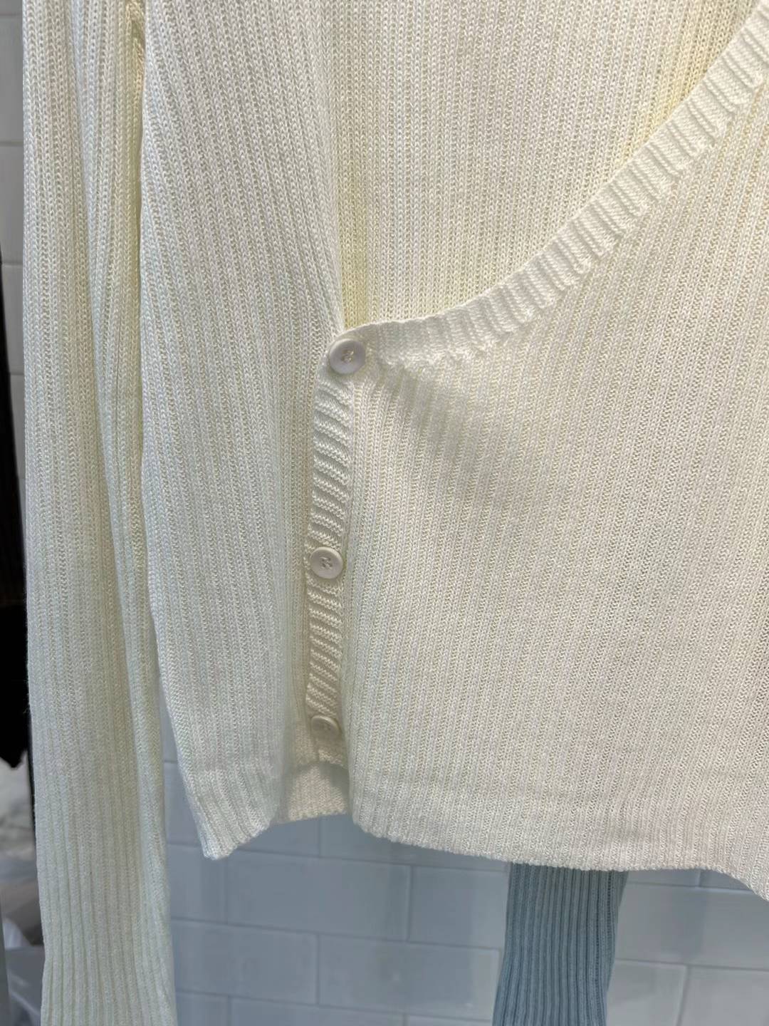 Bonita side buttons summer knit top