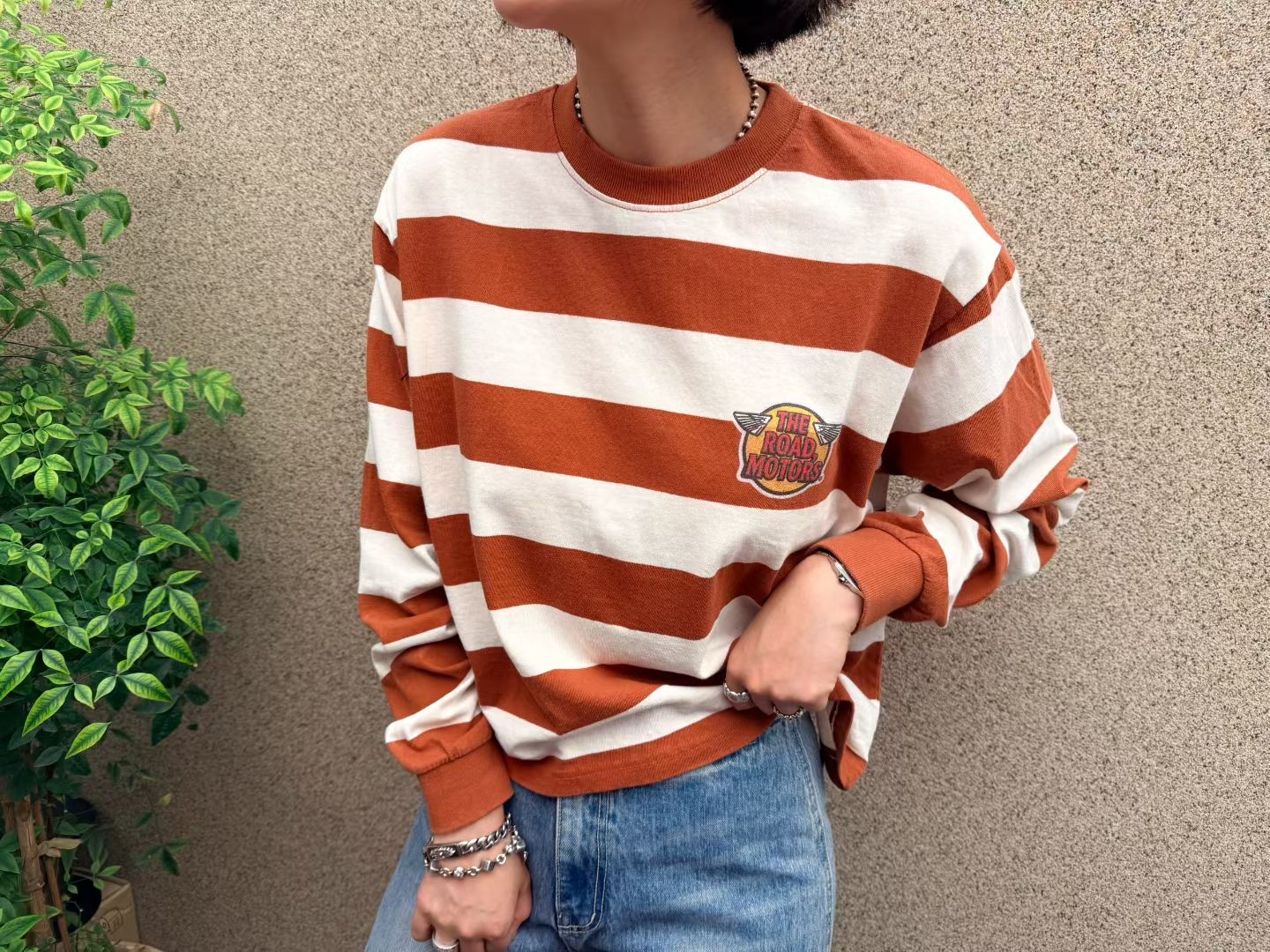 YQ38 / THE ROAD MOTOS BOLD STRIPE PULLOVER