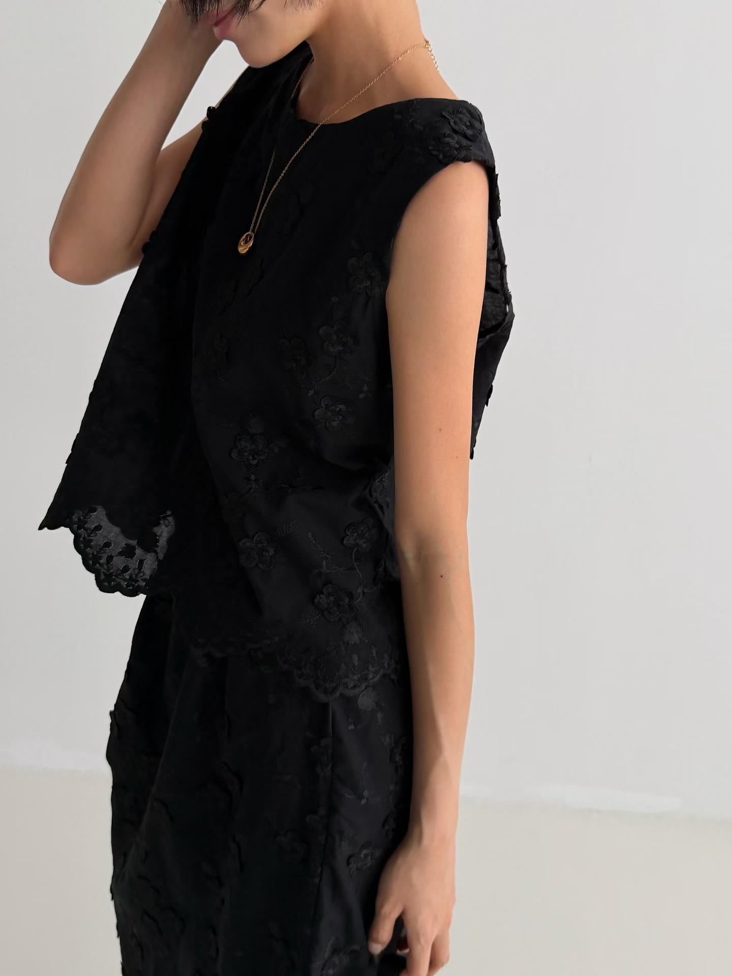 ELLISON BRODIER SLEEVELESS TOP