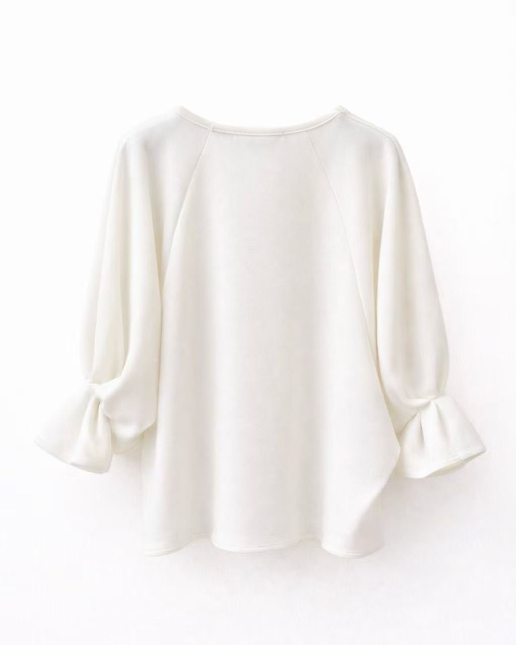 ME01 /  Darted Sleeves Detail Top