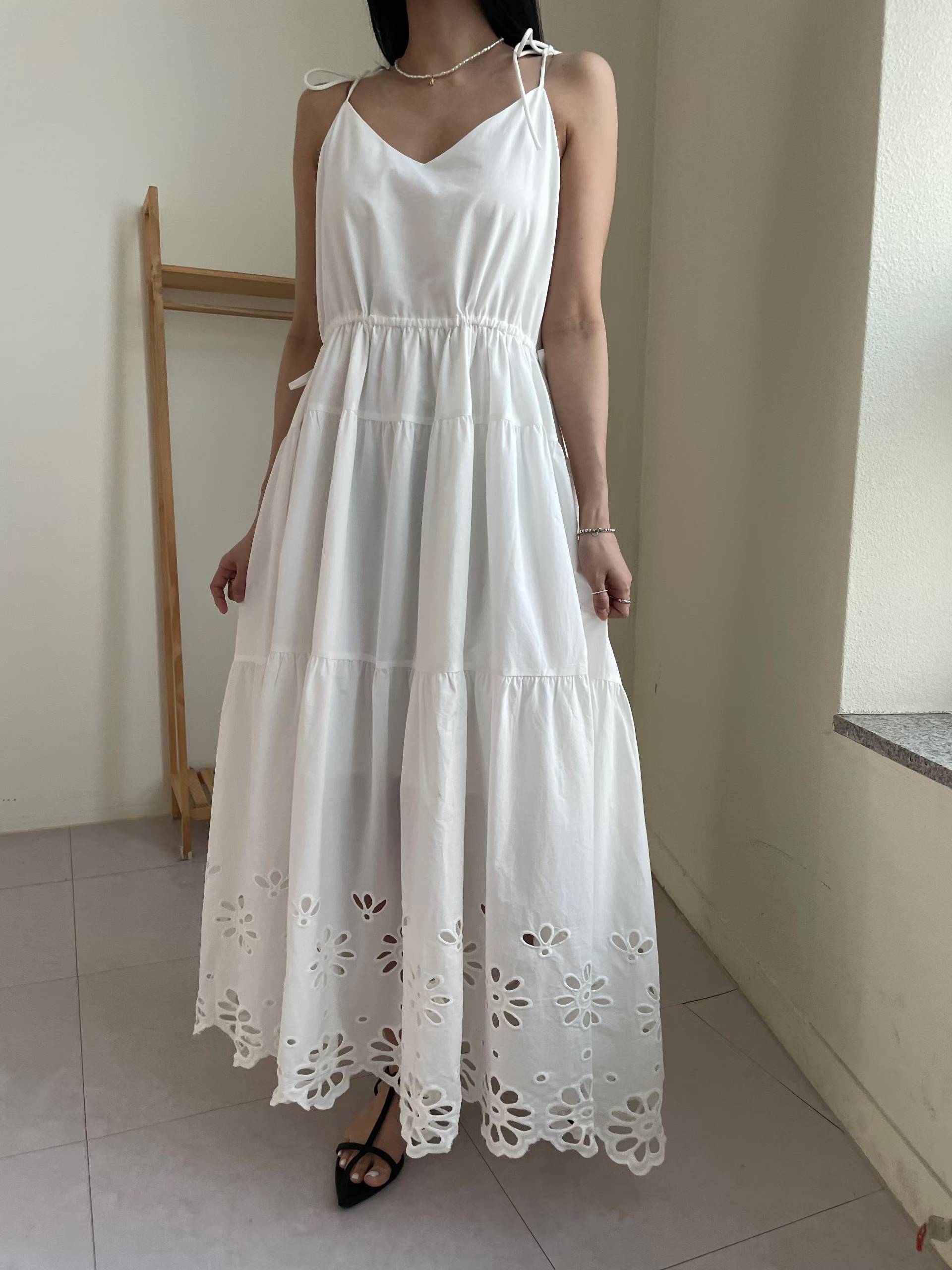 ELENI EYELET HEM SUMMER DRESS