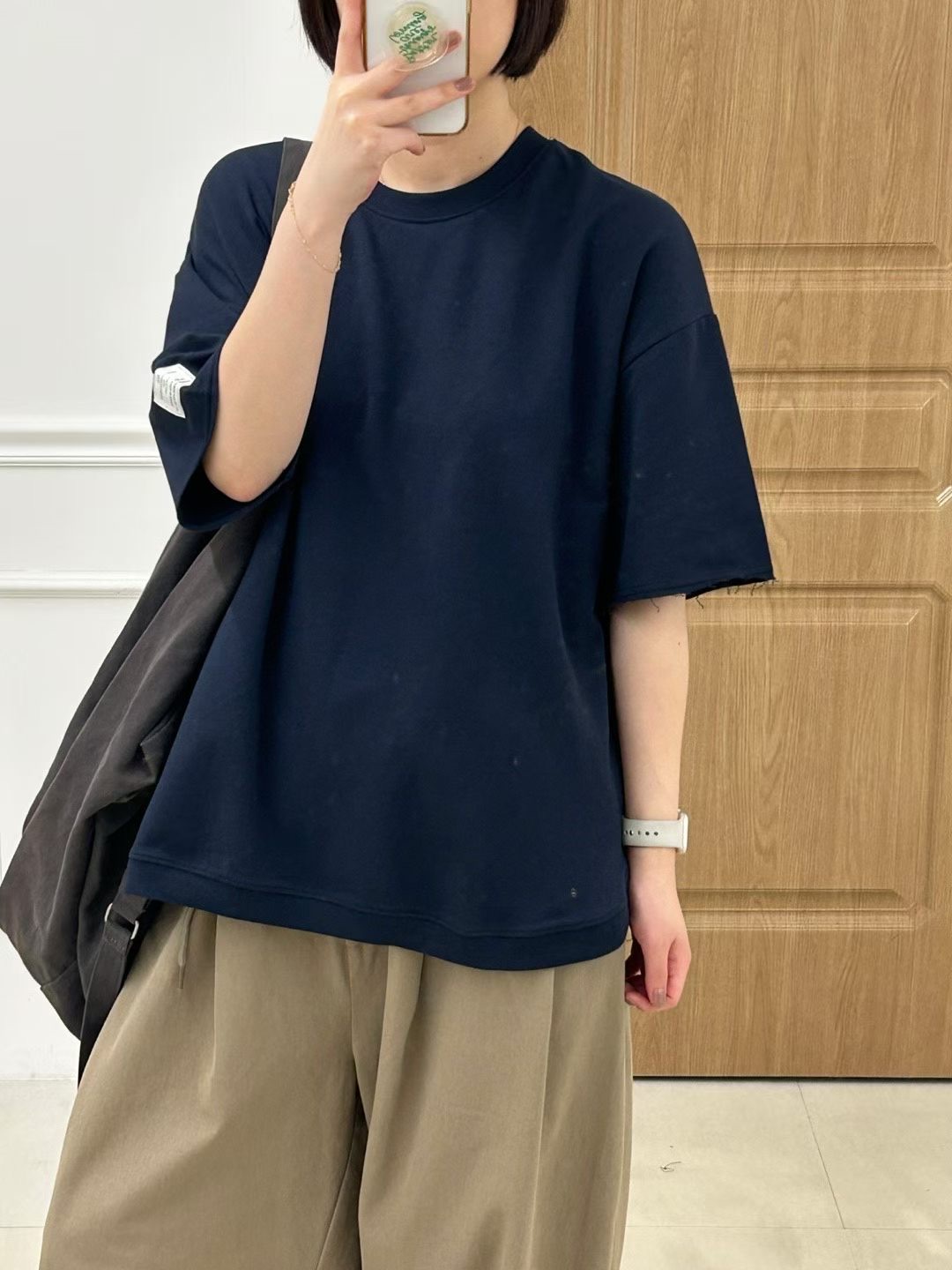 KL09 / OVERSIZED CURVED HEM TEE