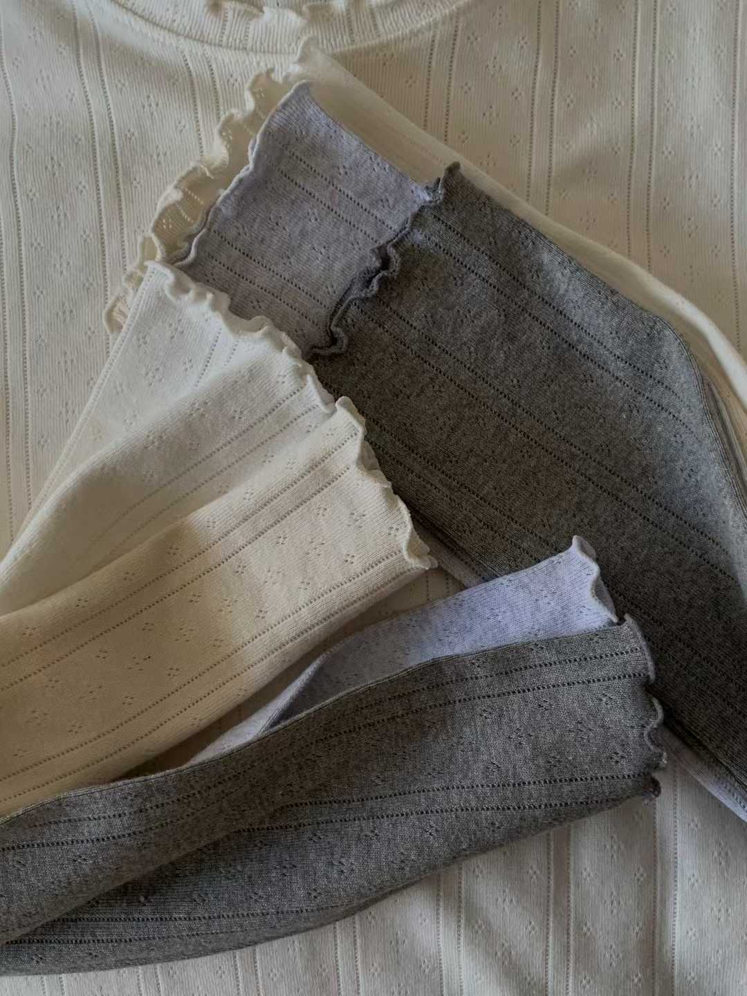 EVANGELINE EYELET LONG SLEEVES PULLOVER