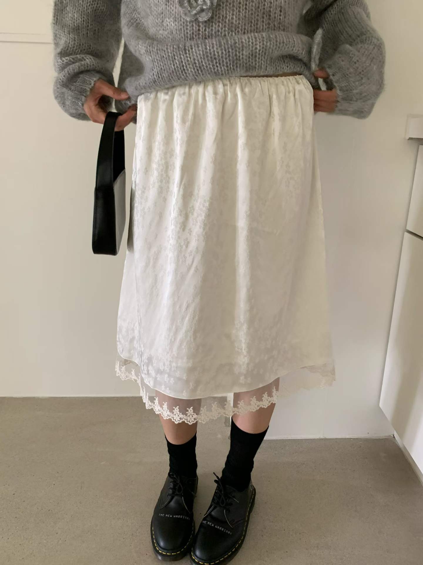FAMKE SUBTLE FLOWER PRINT LACE HEM SKIRT