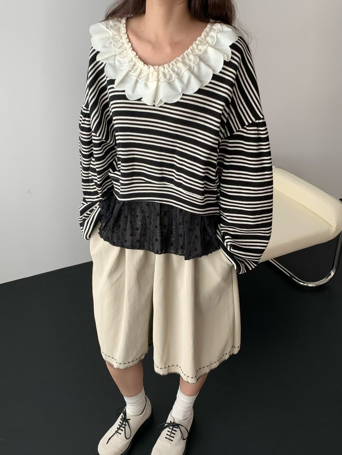 VP21 / RUFFLE COLLAR STRIPED LAYERED TOP