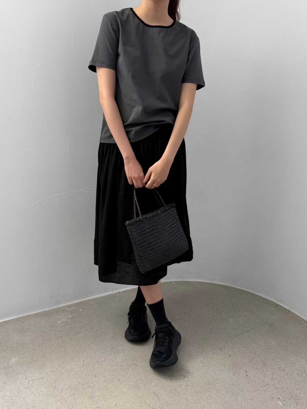 DREA CONTRAST NECKLINE TEE