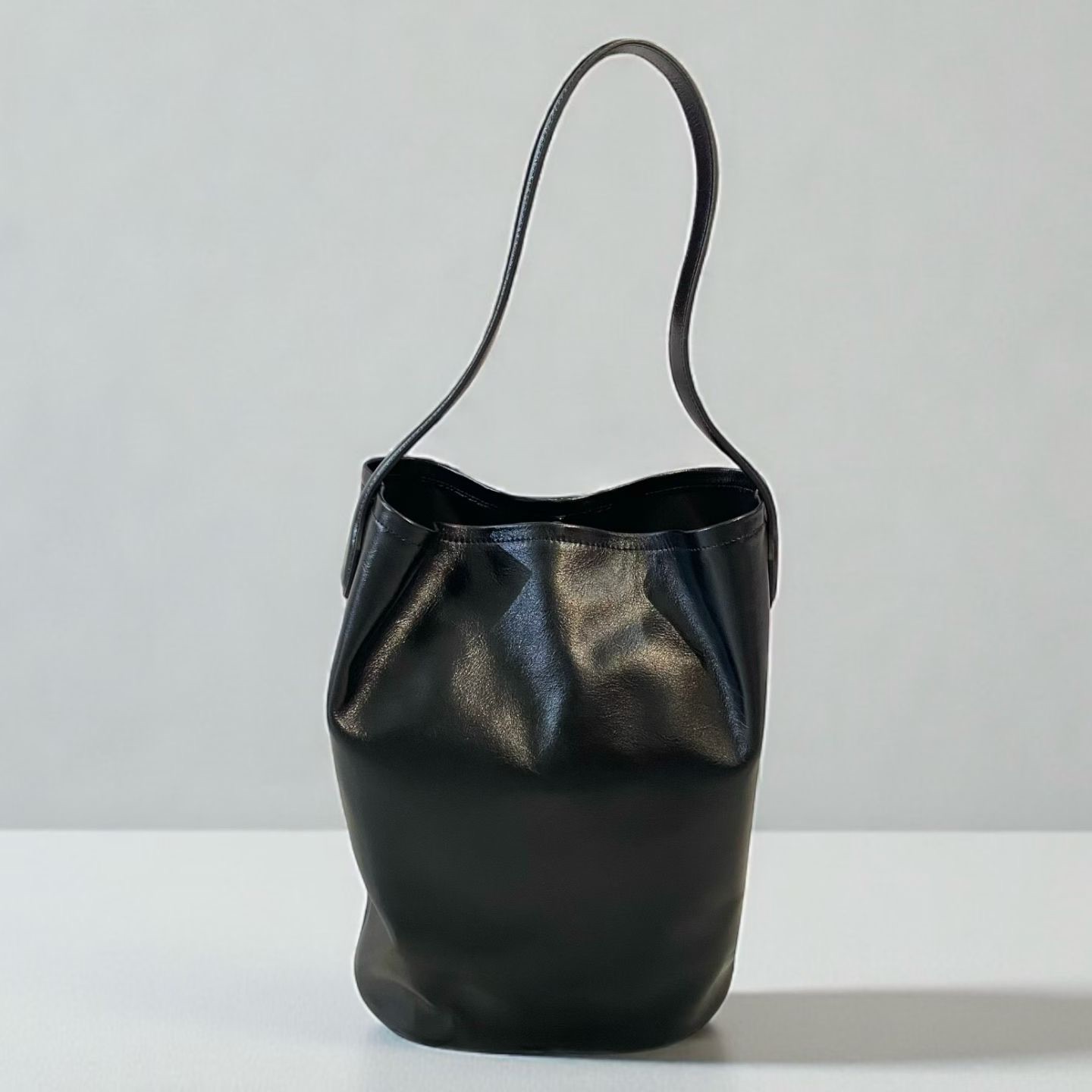 LP12 / LONG BUCKET BAG