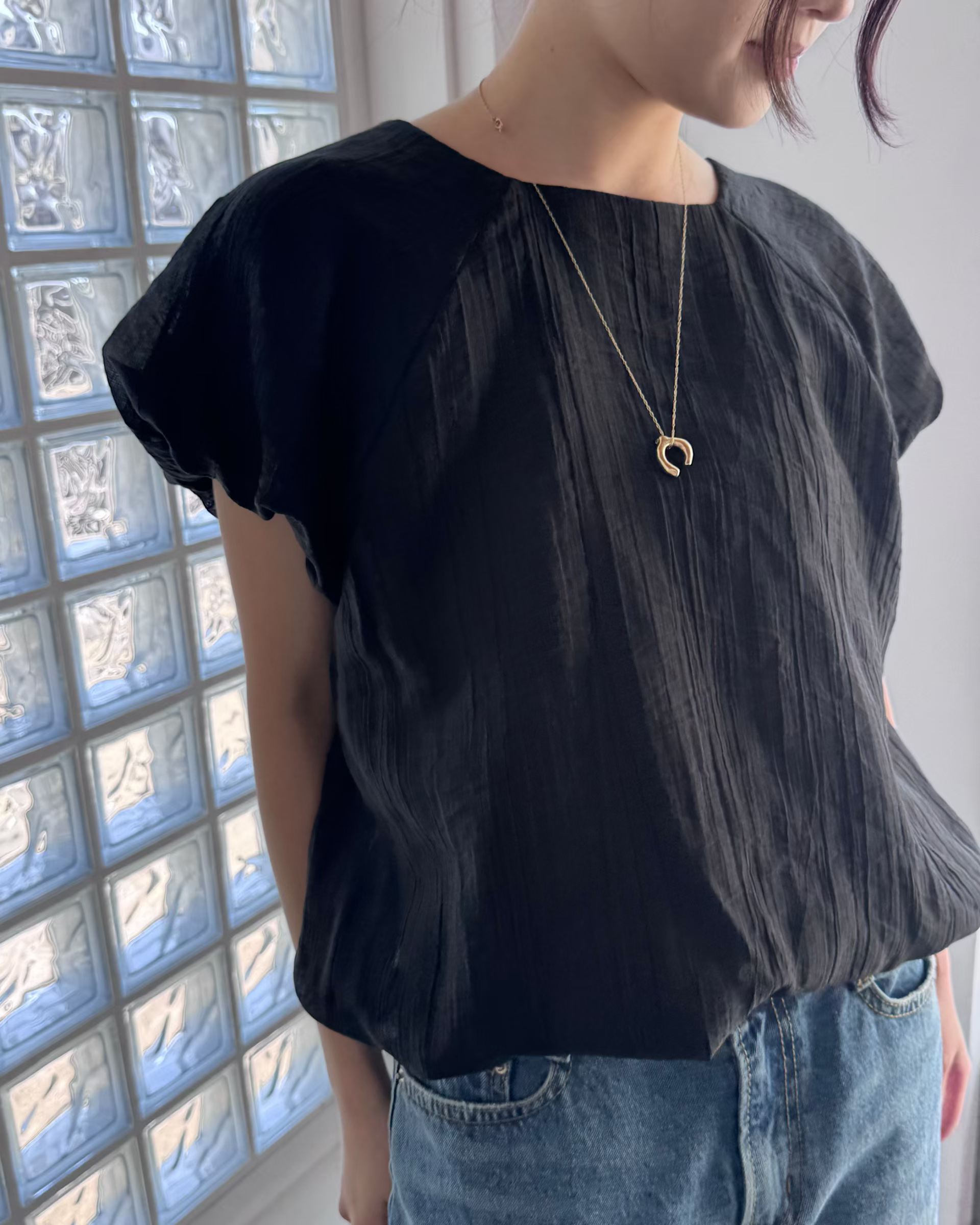 ELARA BUBBLE CAP SLEEVES TOP