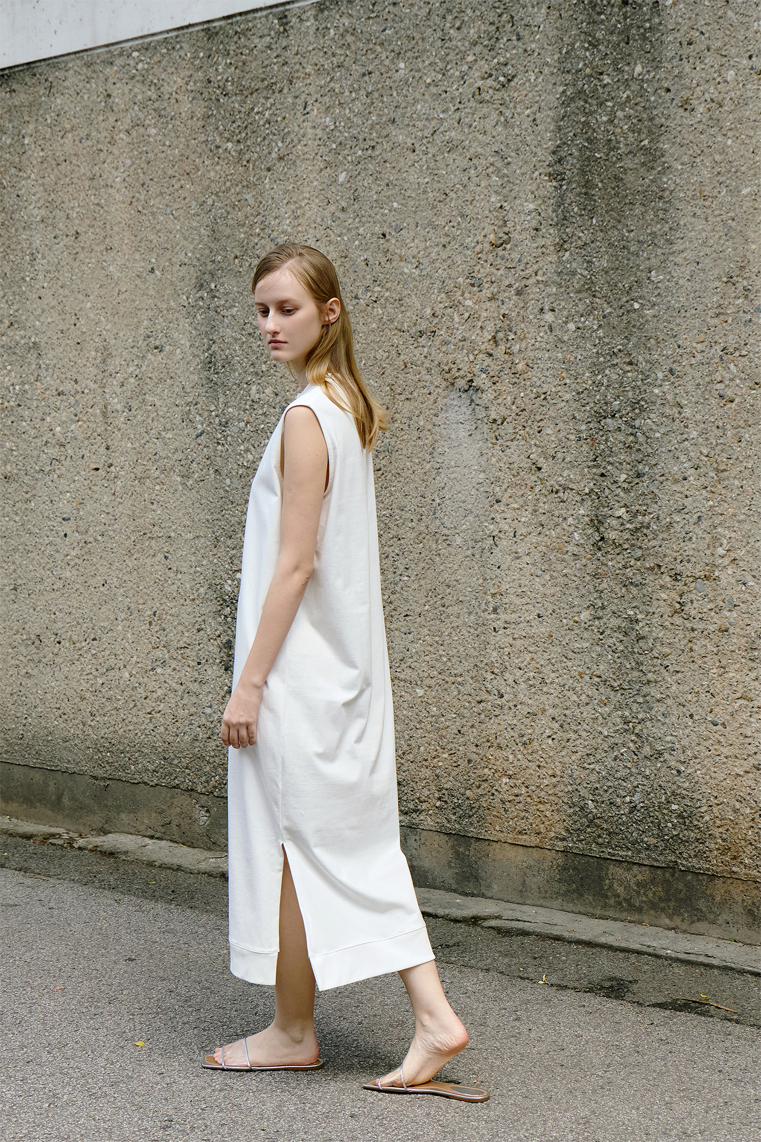 WW30 / SOLID SLIT DRESS