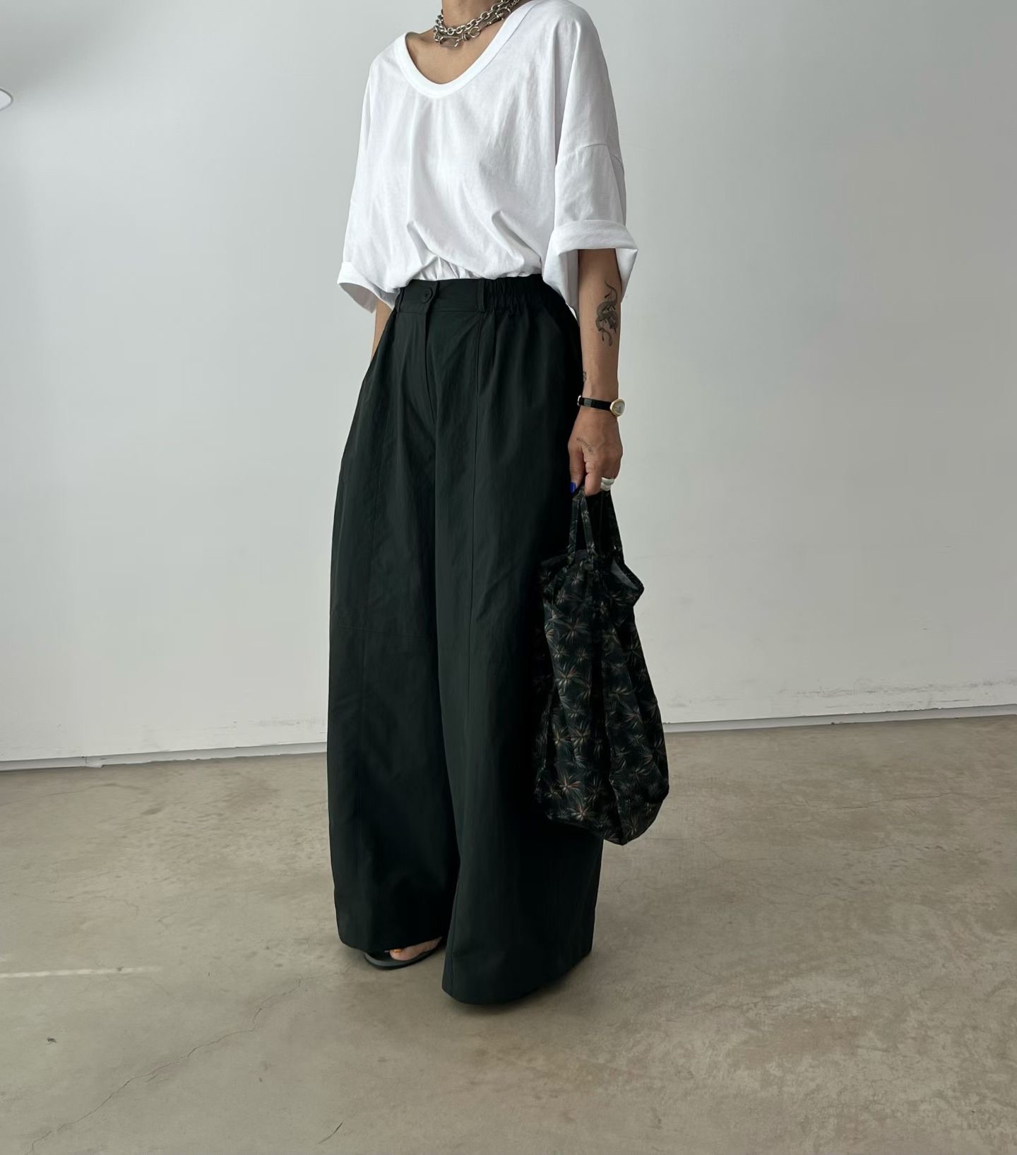VN23 / BANDED WAIST STRAIGHT LEGGED TROUSERS
