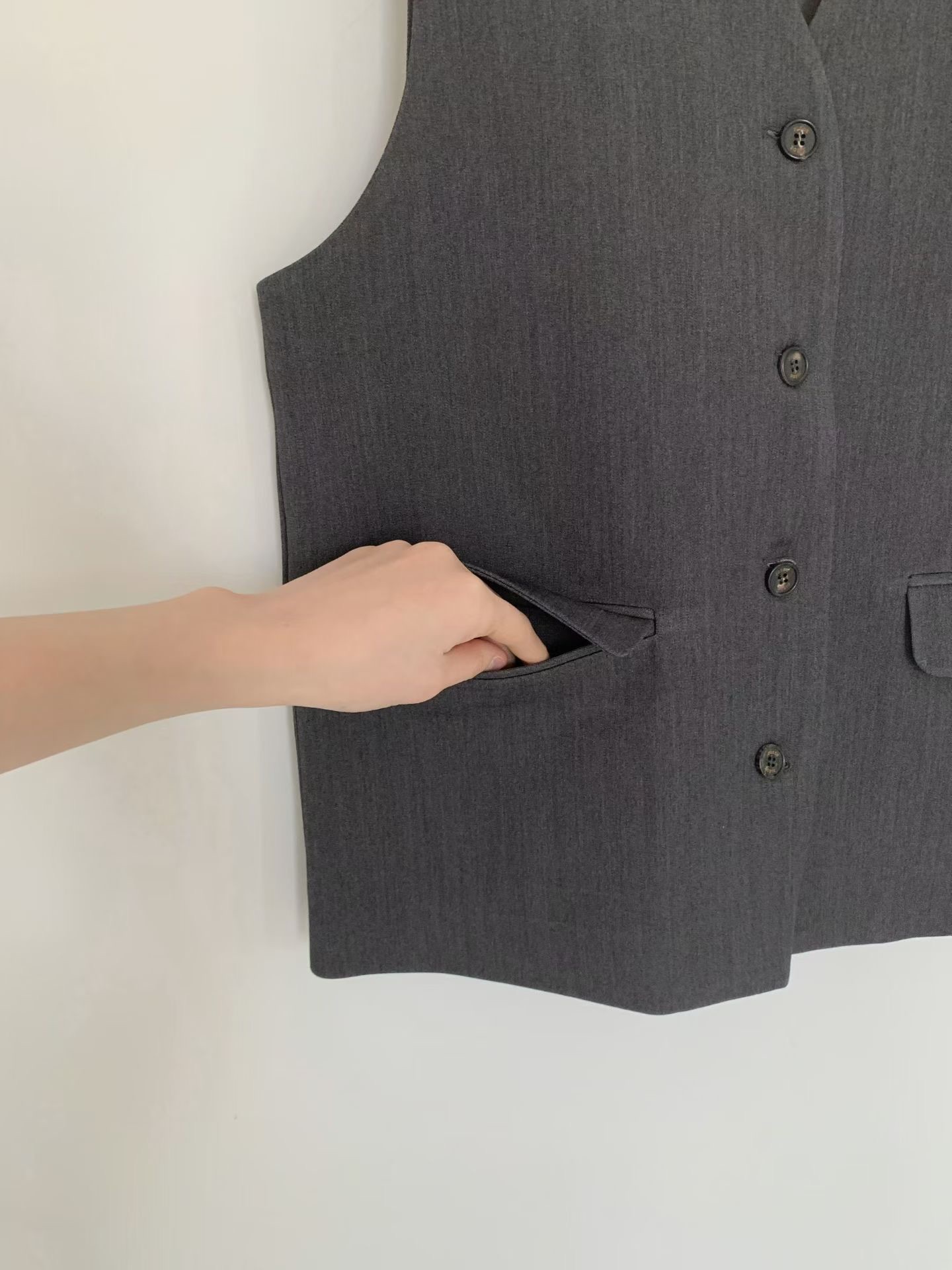 JU10 / BUTTON DOWN TAILORED VEST