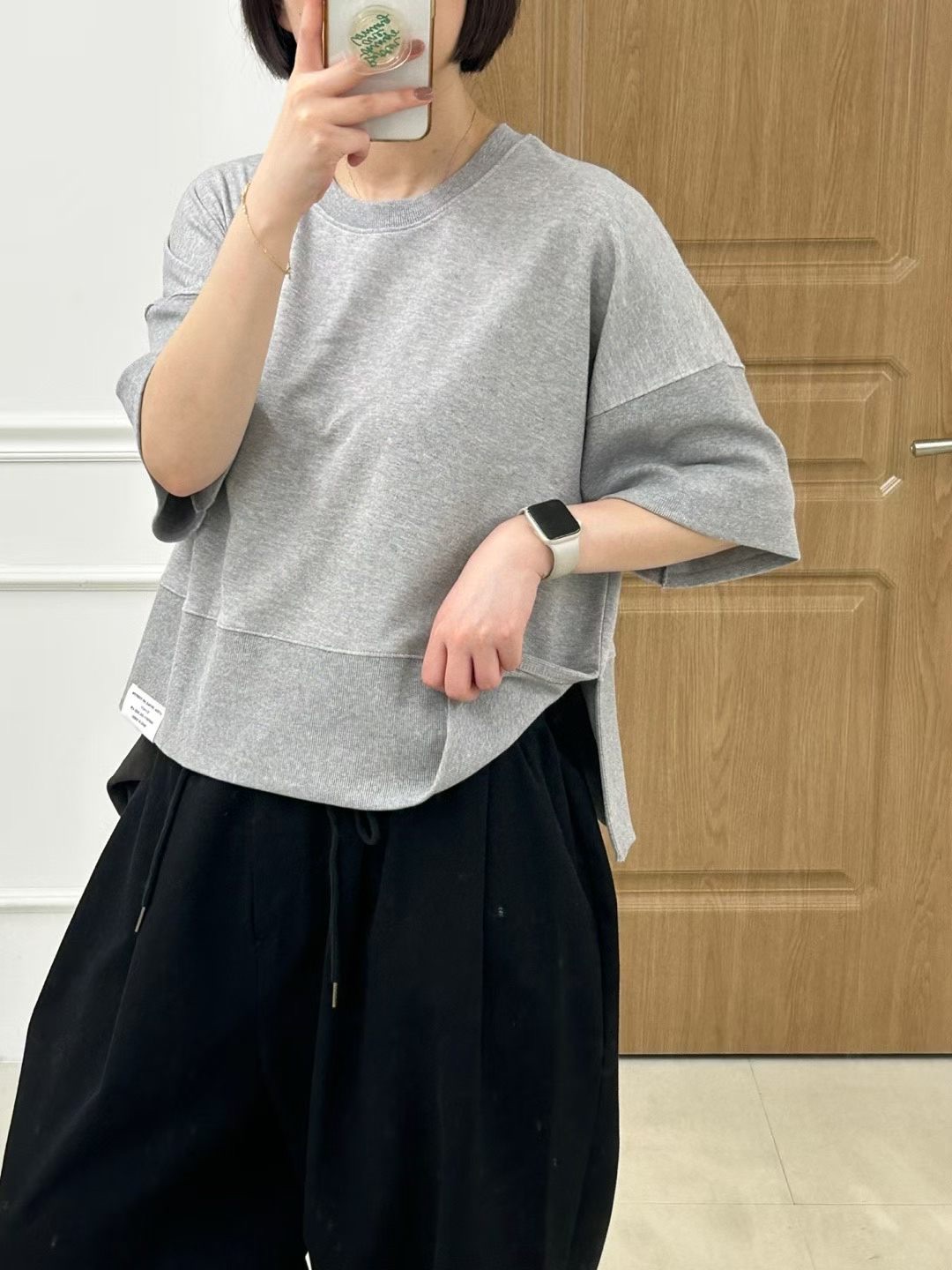 KL08 / OVERSIZED PANEL HEM TEE
