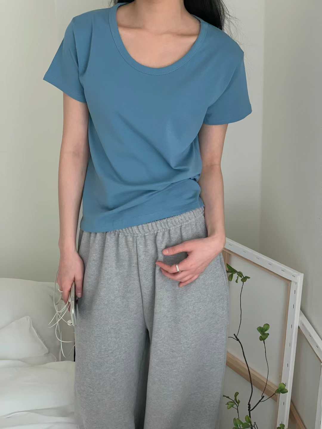 DEVEN U-NECK BASIC TEE