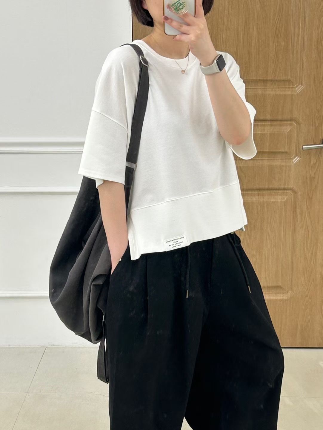 KL08 / OVERSIZED PANEL HEM TEE