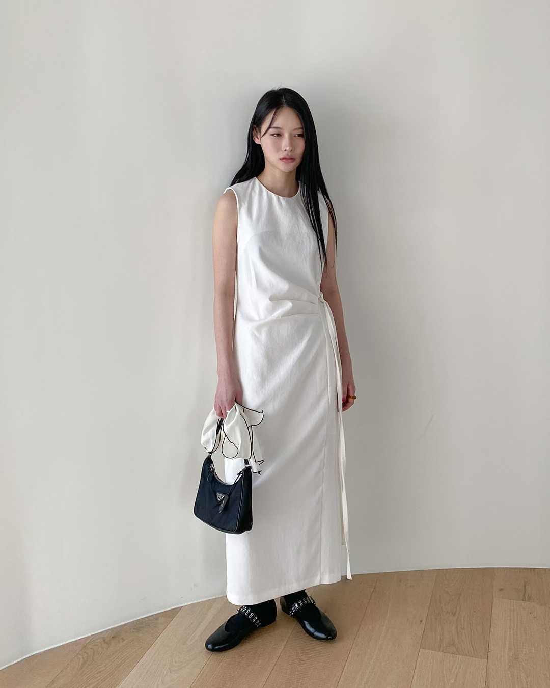 EMERSON SIDE DART SLIM FIT SLEEVELESS DRESS