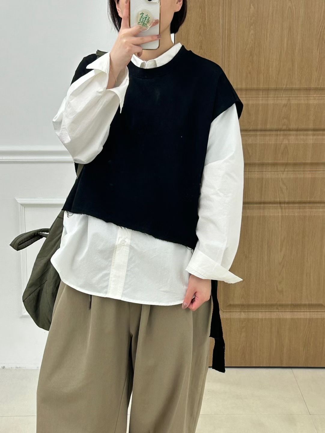 KL17 / SIDE-TIE LAYERING VEST