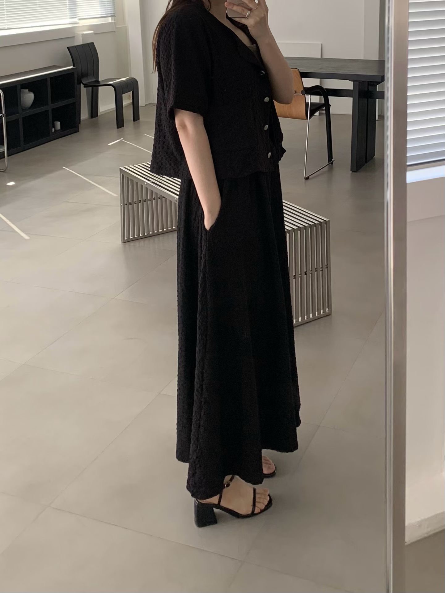 PG05 / TEXTURED SHORT SLEEVES OUTER-ELASTIC BAND SKIRT SET