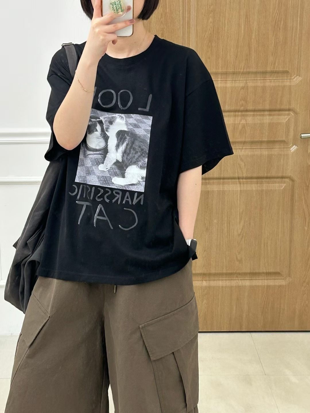 KL13 / LOOK NARSSISTIC CAT GRAPHIC TEE
