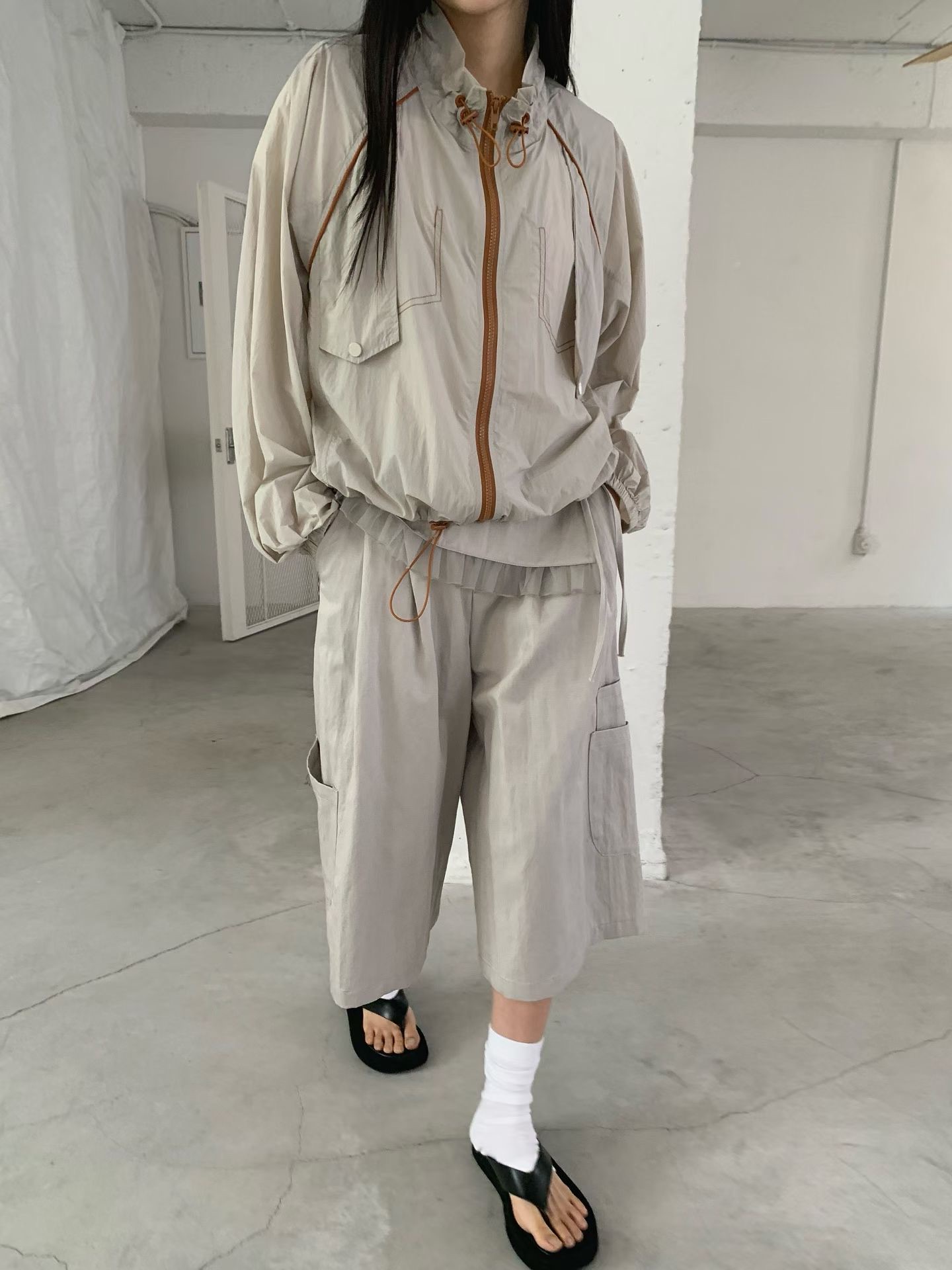 1150826 / CONTRAST ZIPPER LIGHT JACKET