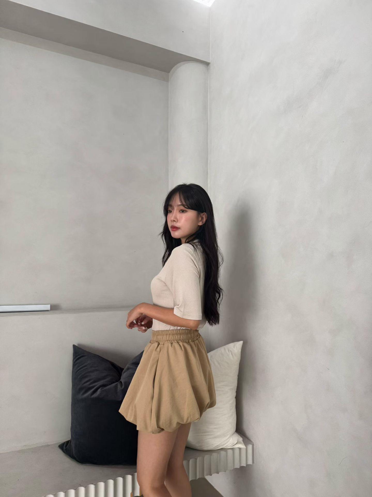 YQ34 / HIGH NECKLINE SOFT TEE