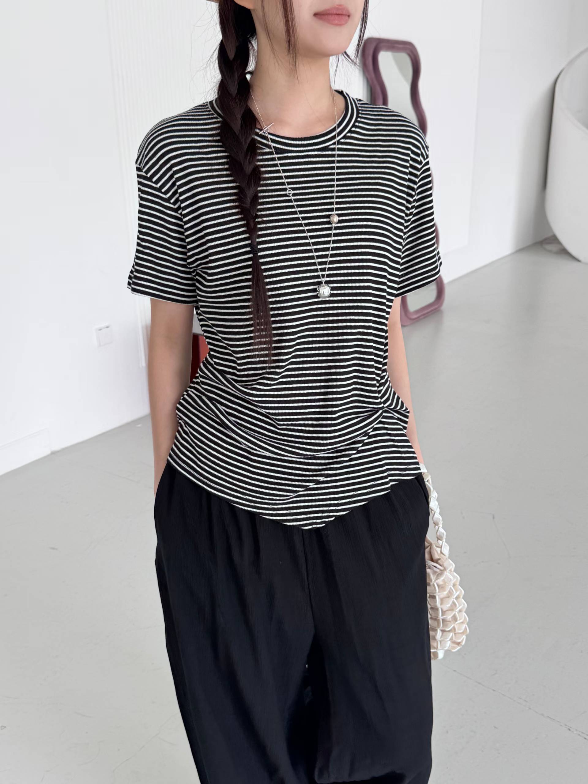FLOELLA KNOT STRIPE TEE