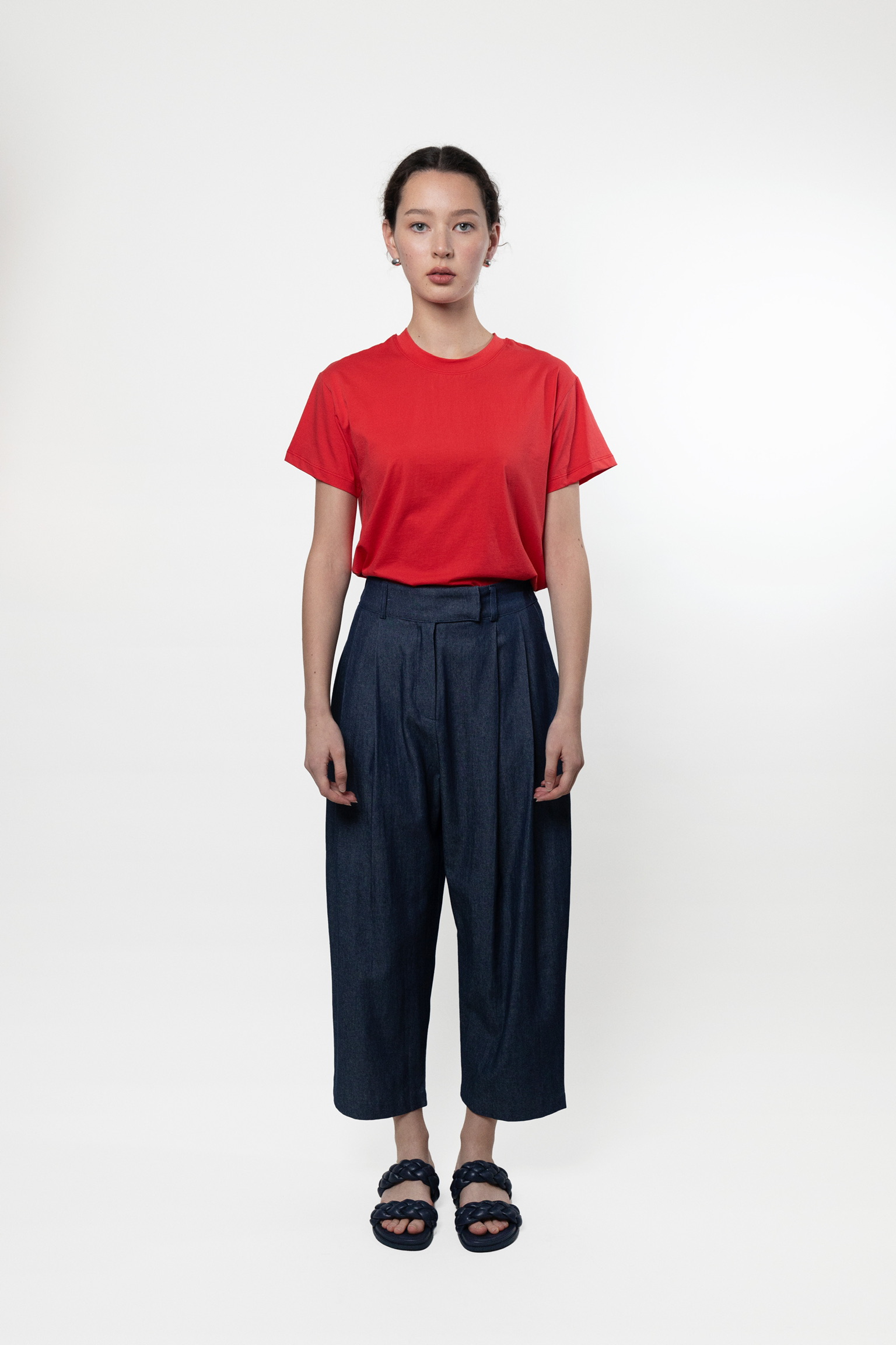 AL09/ RING NECK TEE W/ BACK TAG