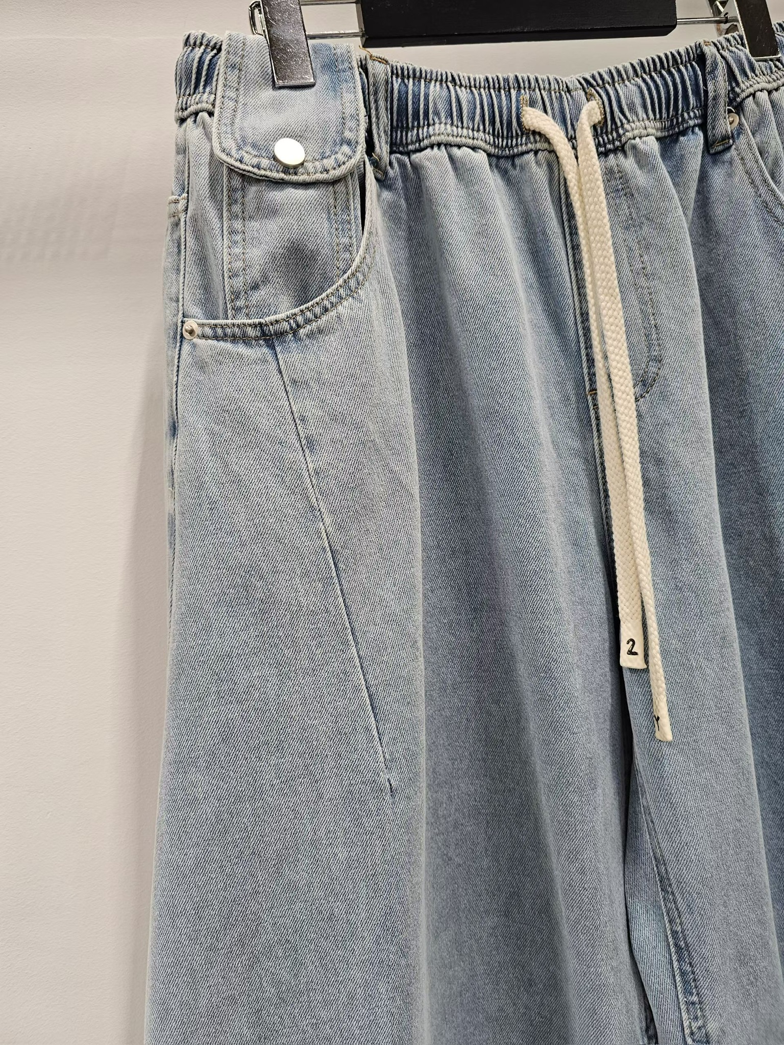 YY14 / MINI BUTTON POCKET WIDE-LEG CROP PANTS