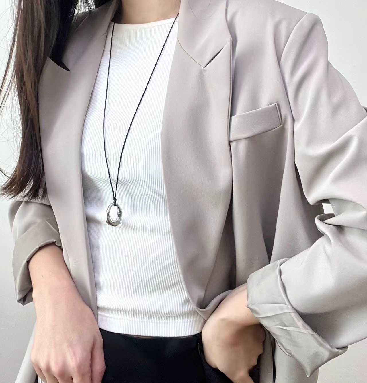 FRANCINNE IRREGULAR DONUT PENDANT STRING NECKLACE