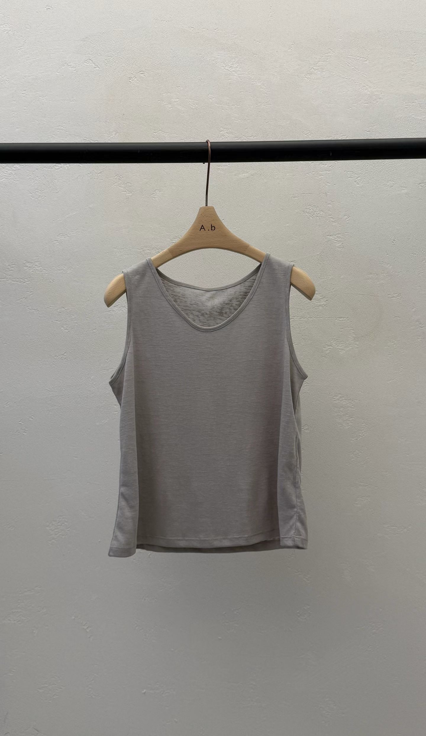 KF43 / V-NECKLINE SUMMER COTTON TANK TOP