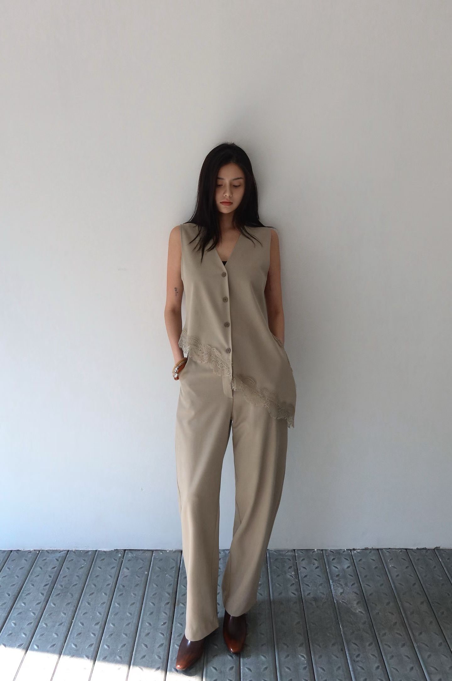 BY02 / POCKET TAPERED DOWN TROUSERS