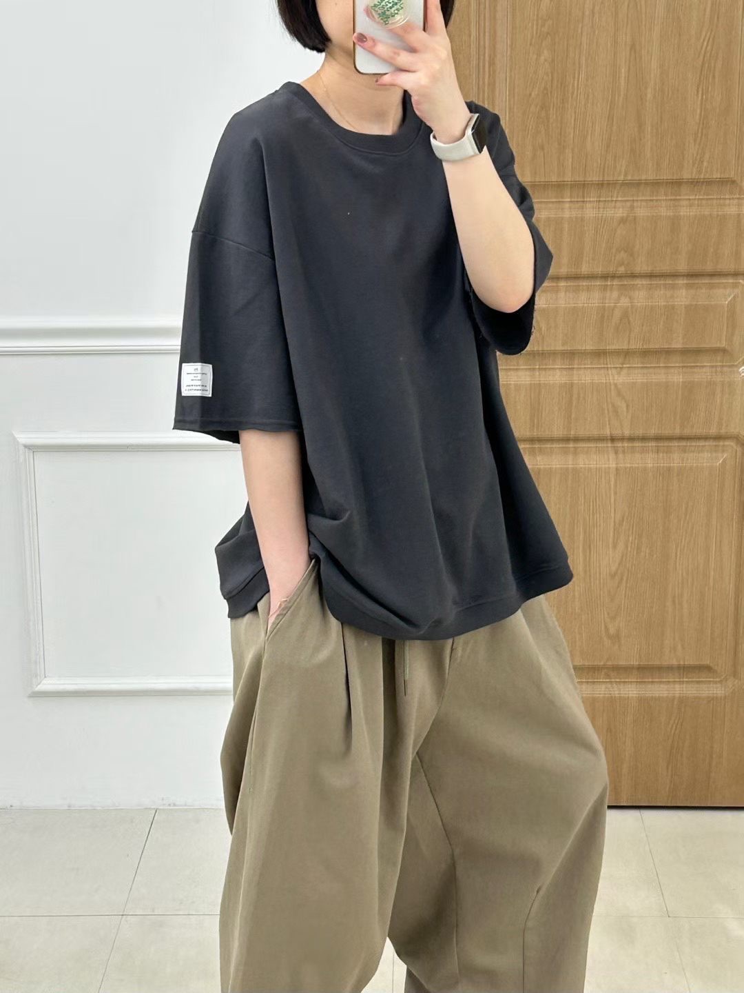 KL09 / OVERSIZED CURVED HEM TEE