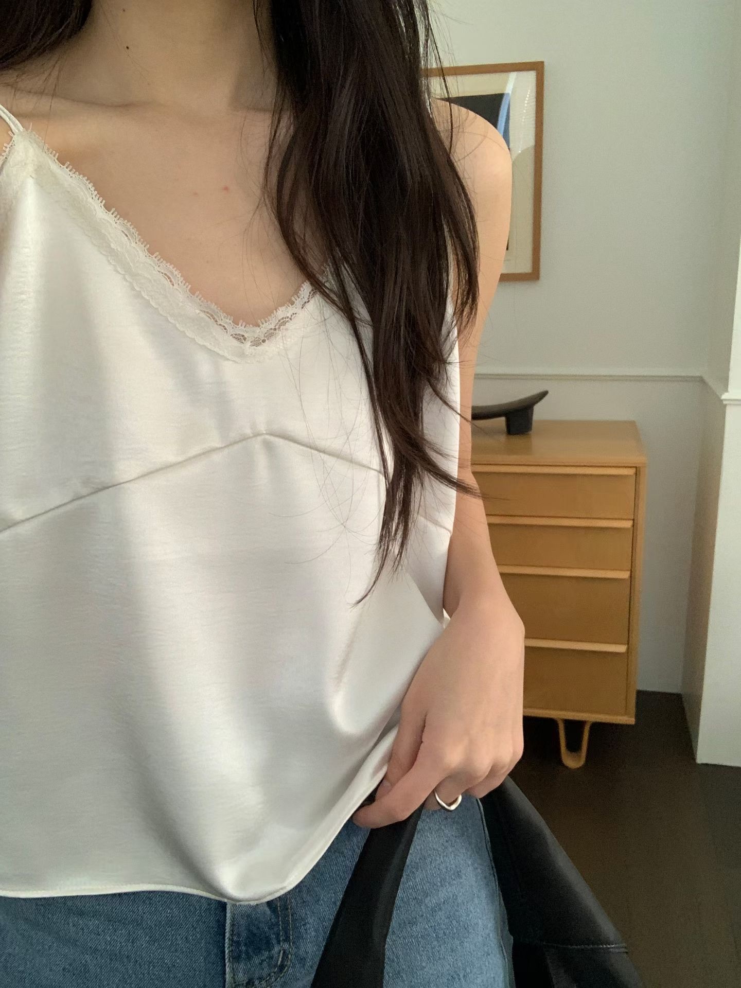 1010426 / LACE TRIM CAMISOLE