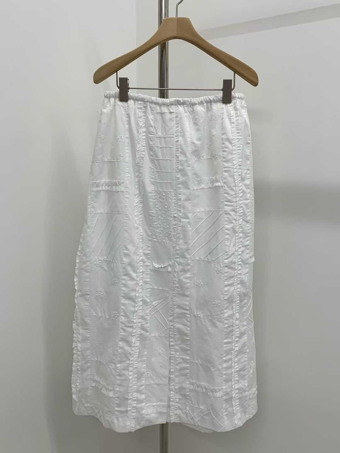 EVIE GEOMETRIC TEXTURED PREMIUM SKIRT