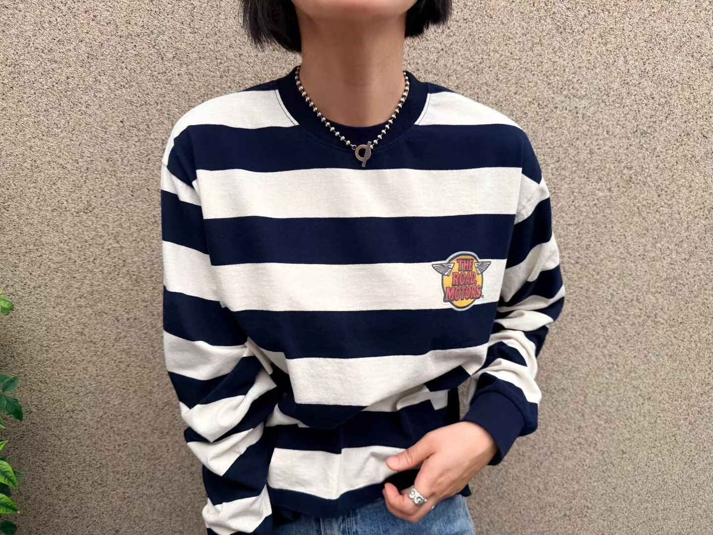 YQ38 / THE ROAD MOTOS BOLD STRIPE PULLOVER