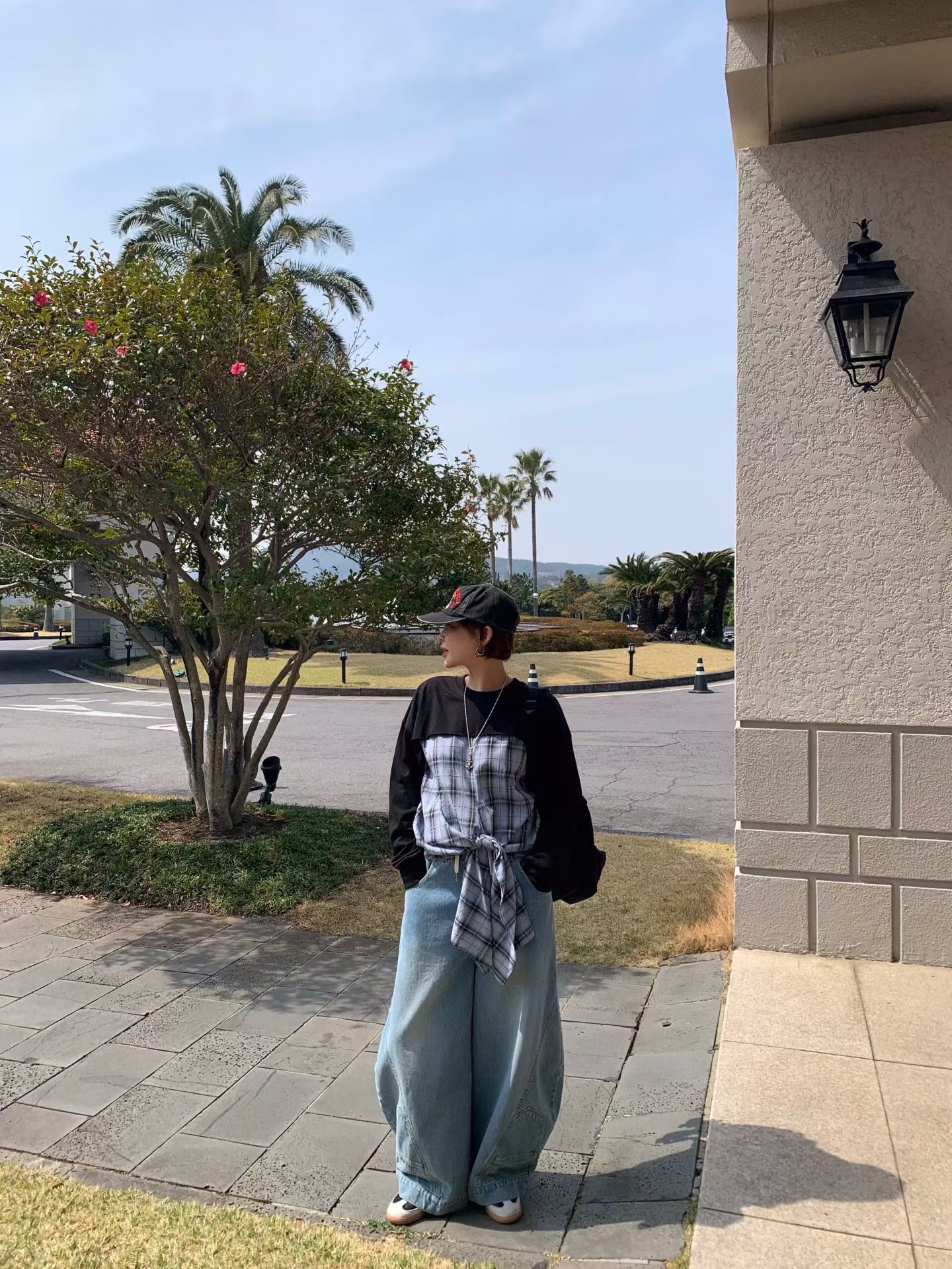 KL03 / LAYERED PLAID TOP WITH FRONT-TIE DETAIL