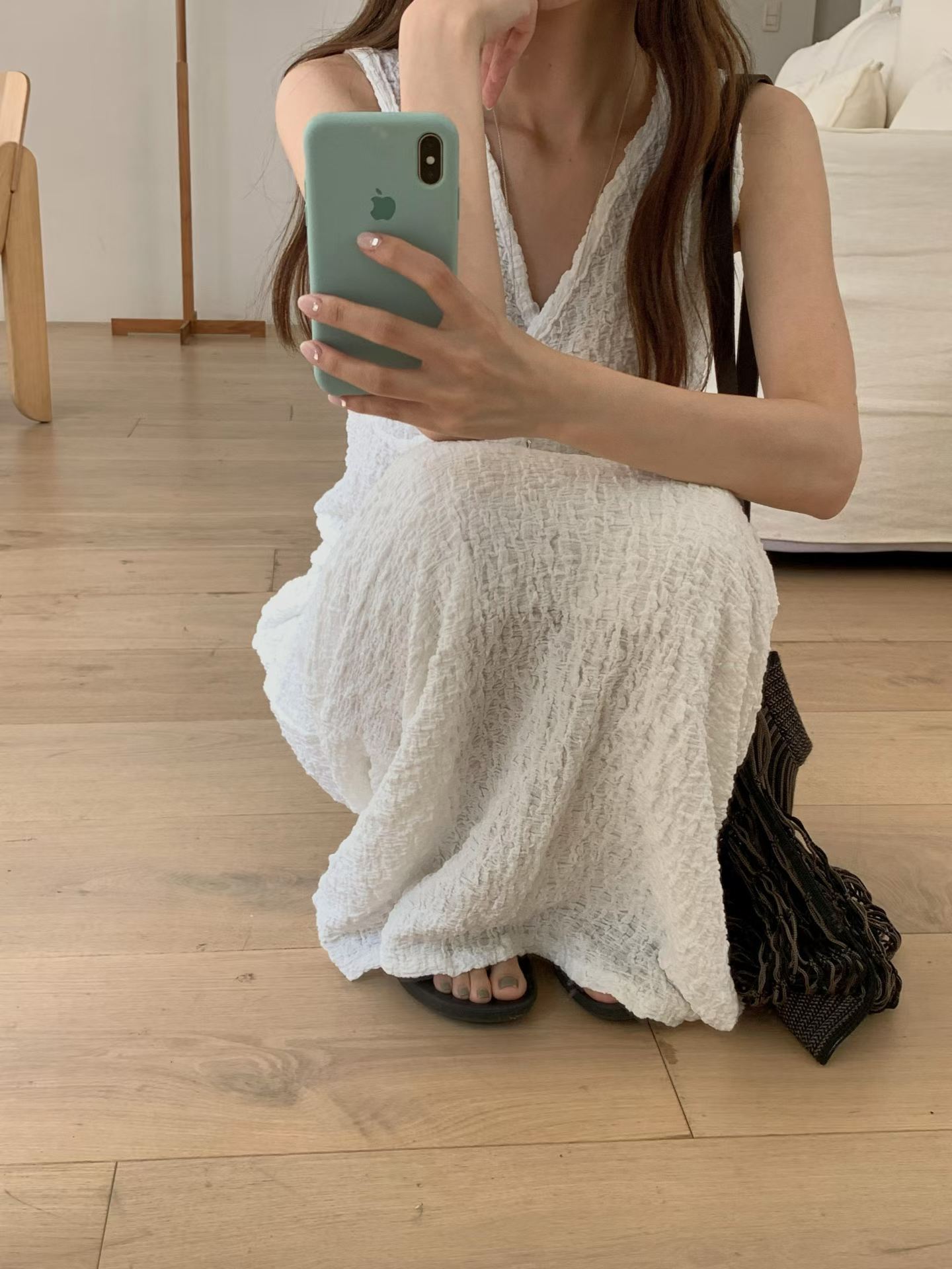 FRED V-NECK TEXTURED SLEEVELESS TOP