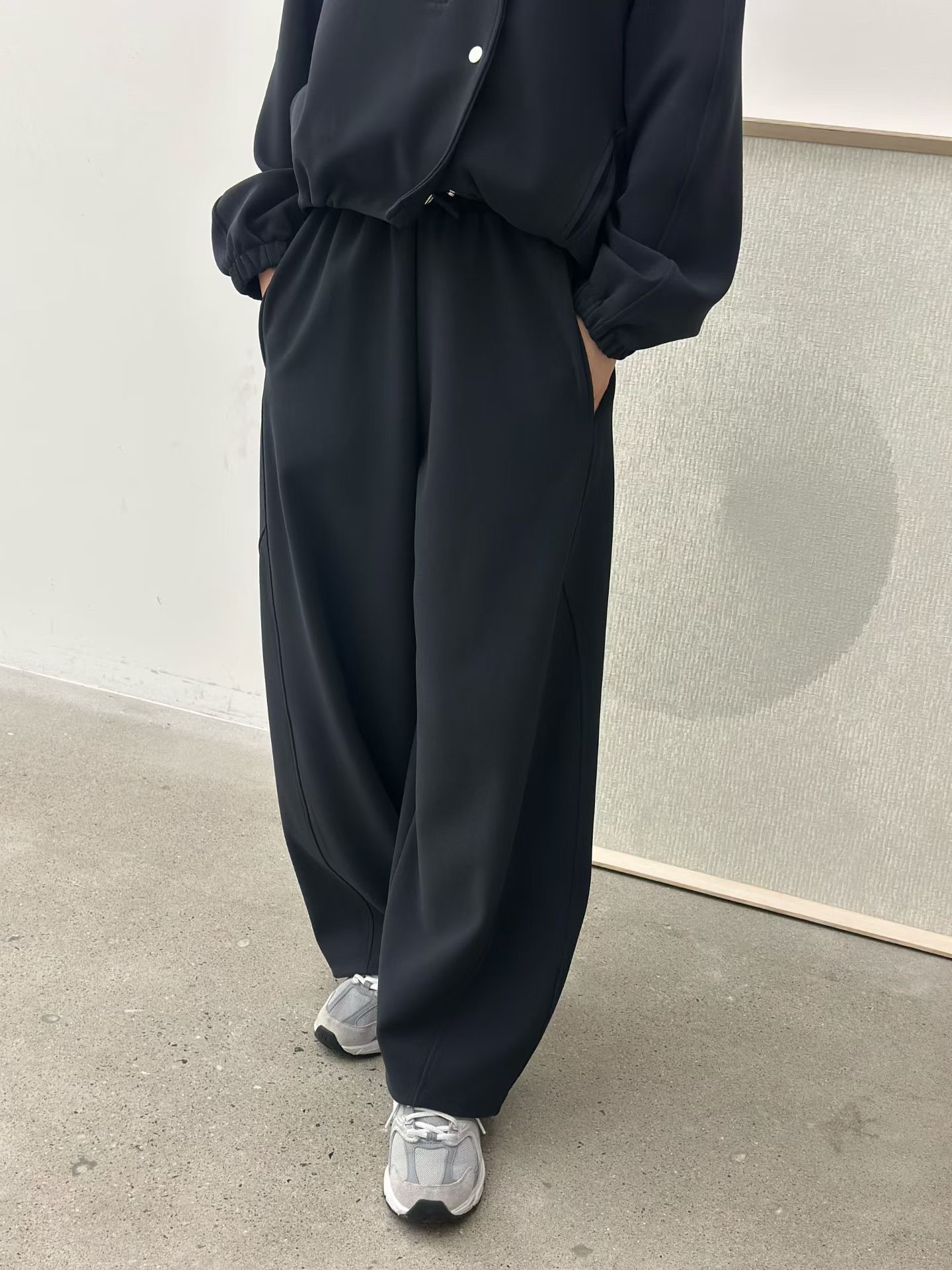 LE10 / BANDED WAIST RELAX FIT TROUSERS