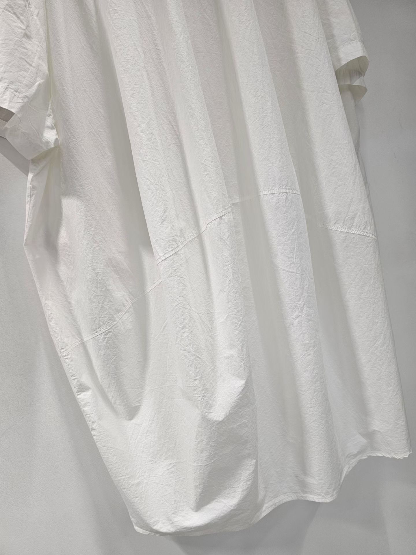 YY25 / CONTRAST BUTTON POCKET SHIRT DRESS