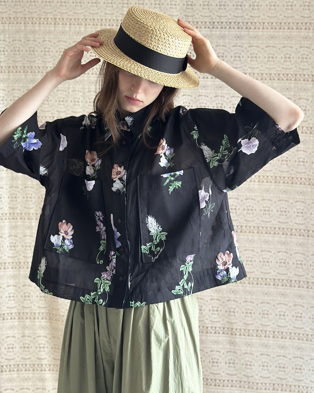 KB14 / Front Pockets Floral Shirt