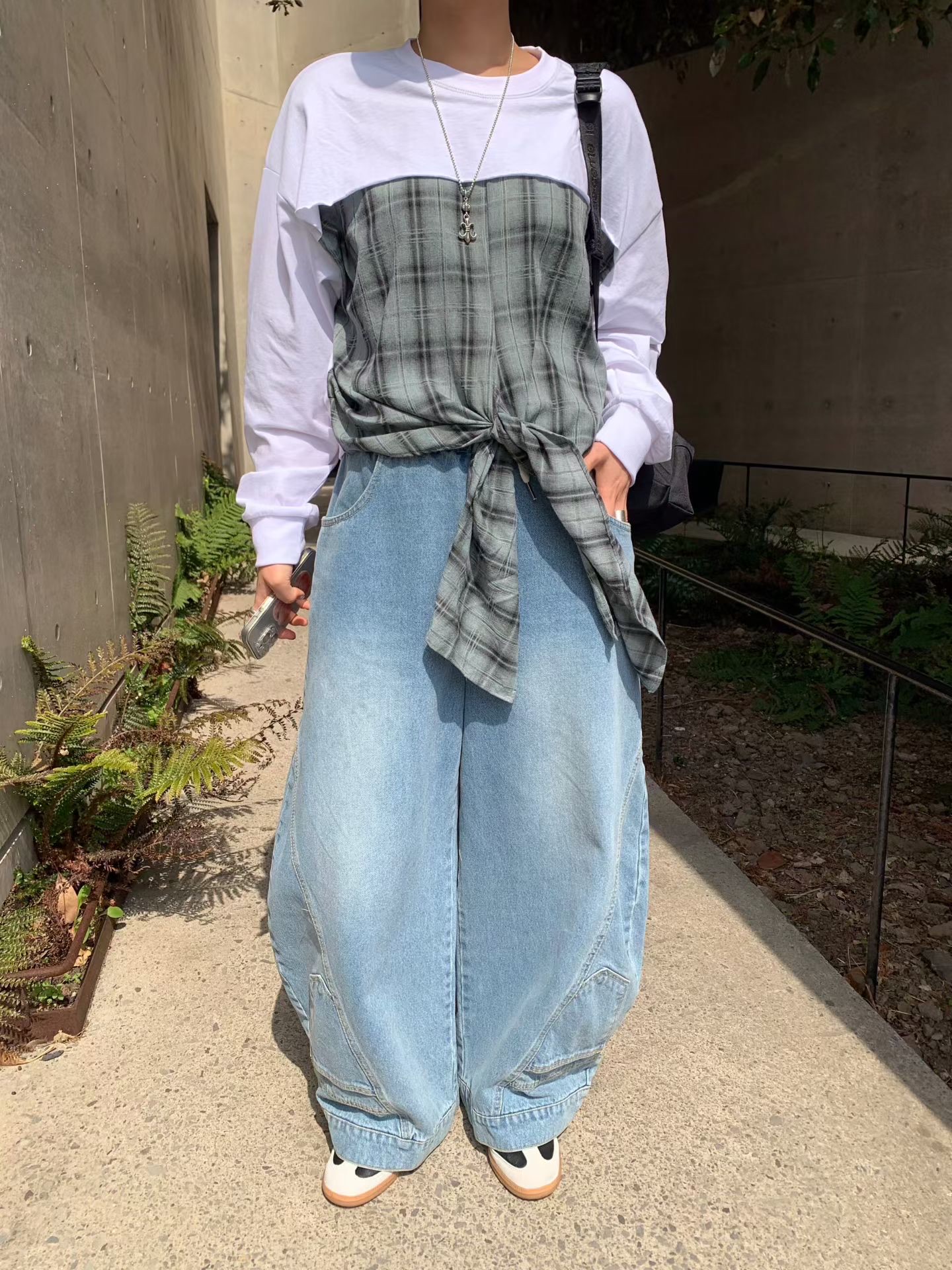 KL03 / LAYERED PLAID TOP WITH FRONT-TIE DETAIL